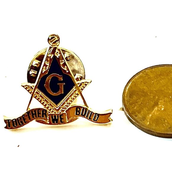 Vintage Freemason Masons Pin G Square Compass Together We Build Gold Tone Lapel - Picture 2 of 6